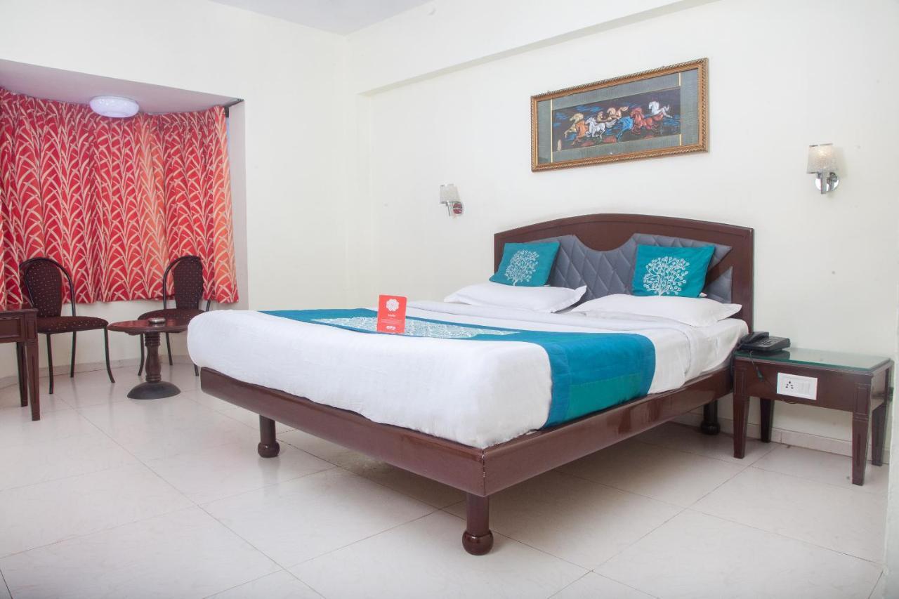 Oyo 12357 Hotel Nilgiris Inn Ooty Exterior photo